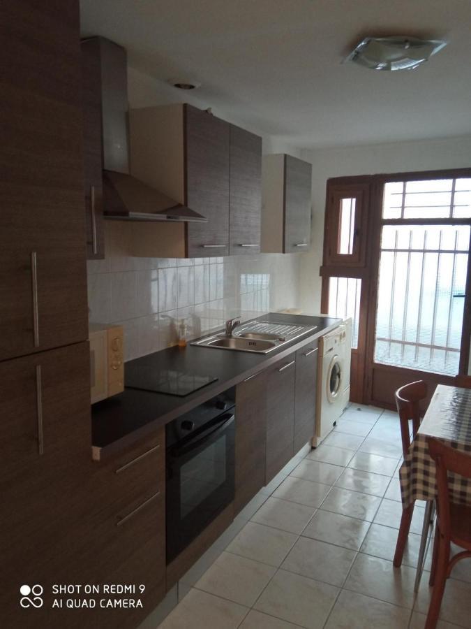 Appartement GRAND STUDIO à 2mn à pied des plages à Mèze Extérieur photo
