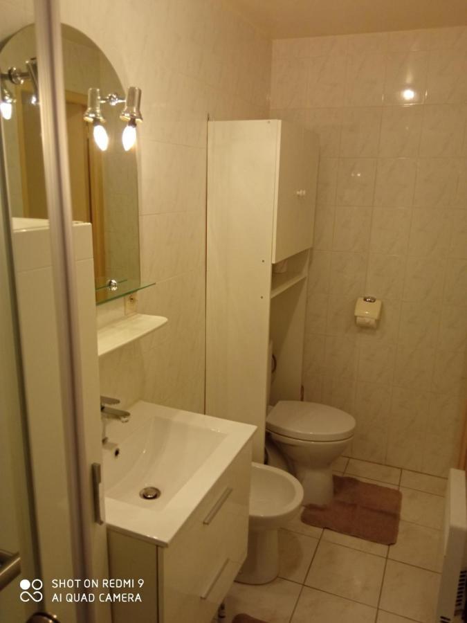 Appartement GRAND STUDIO à 2mn à pied des plages à Mèze Extérieur photo
