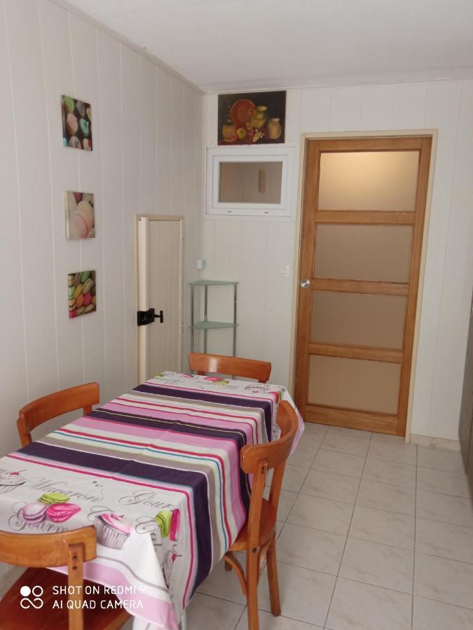 Appartement GRAND STUDIO à 2mn à pied des plages à Mèze Extérieur photo